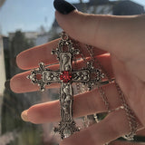 Colar Victorian Crucifix